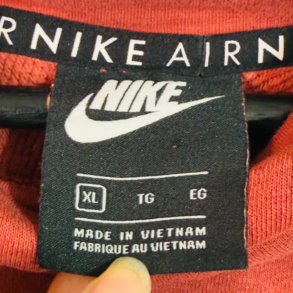Nike Air Women’s Burgundy Long Sleeve Hoodie Size XL - Picture 2 of 3